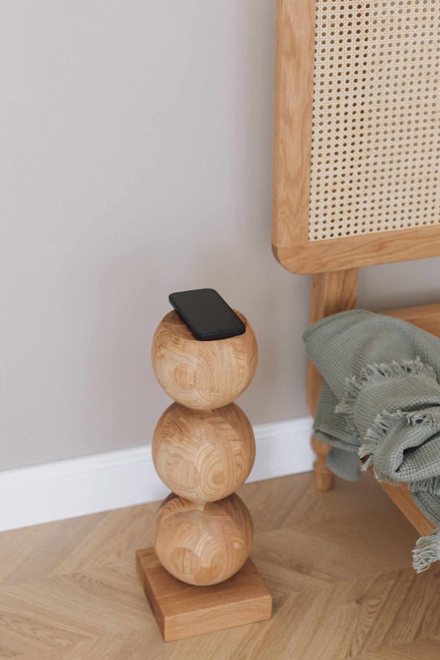 Elegant Wooden Bedside Table with Central Sphere Accent – Handmade Design, H495 mm
