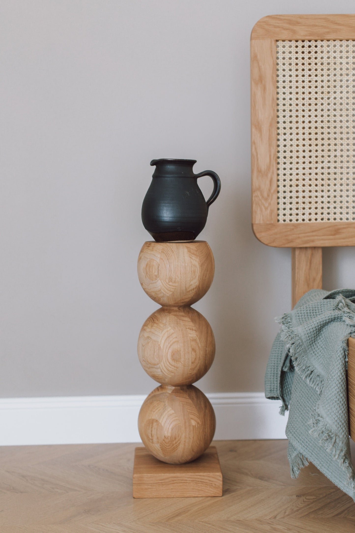 Elegant Wooden Bedside Table with Central Sphere Accent – Handmade Design, H495 mm