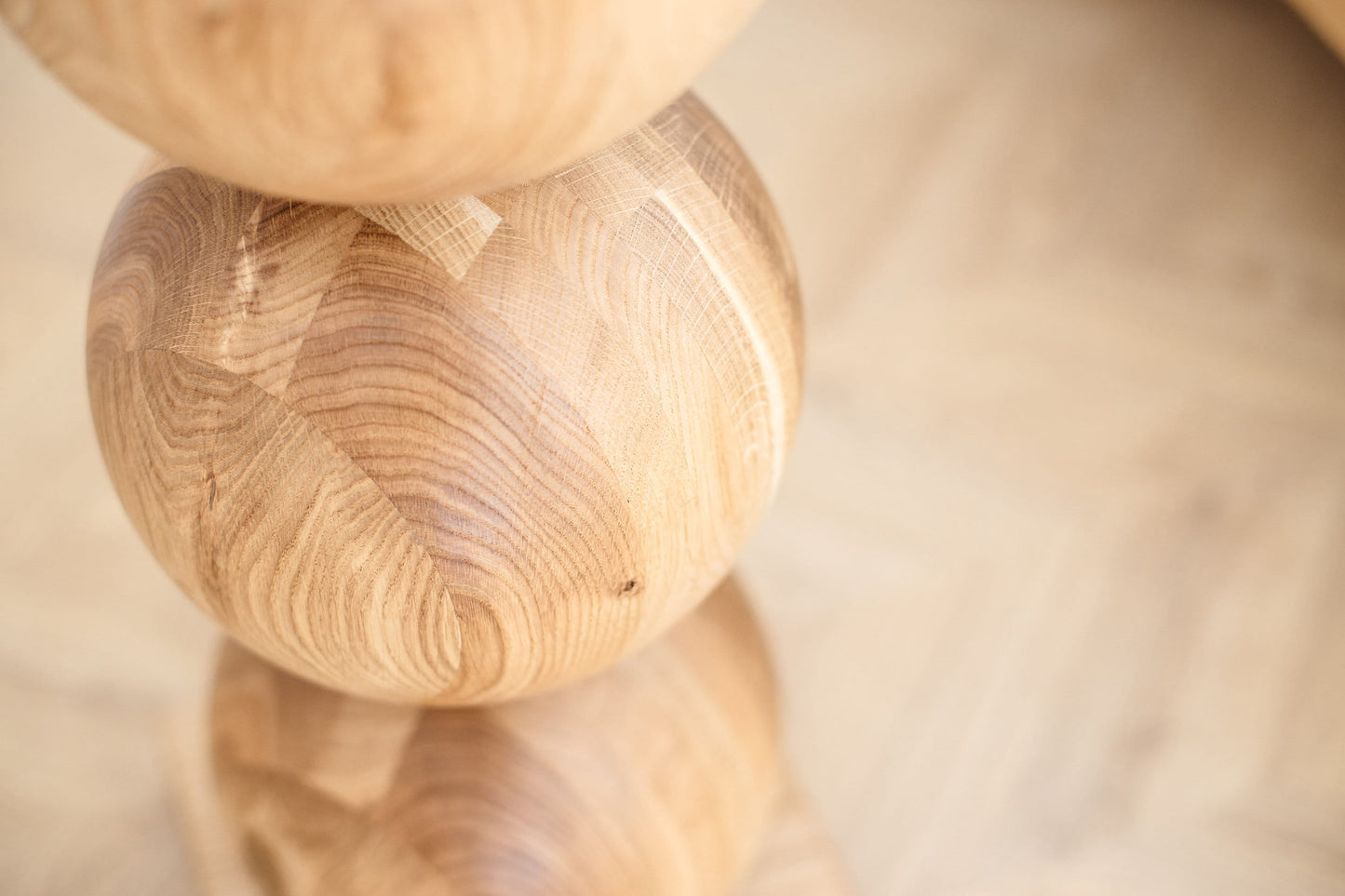 Elegant Wooden Bedside Table with Central Sphere Accent – Handmade Design, H580 mm