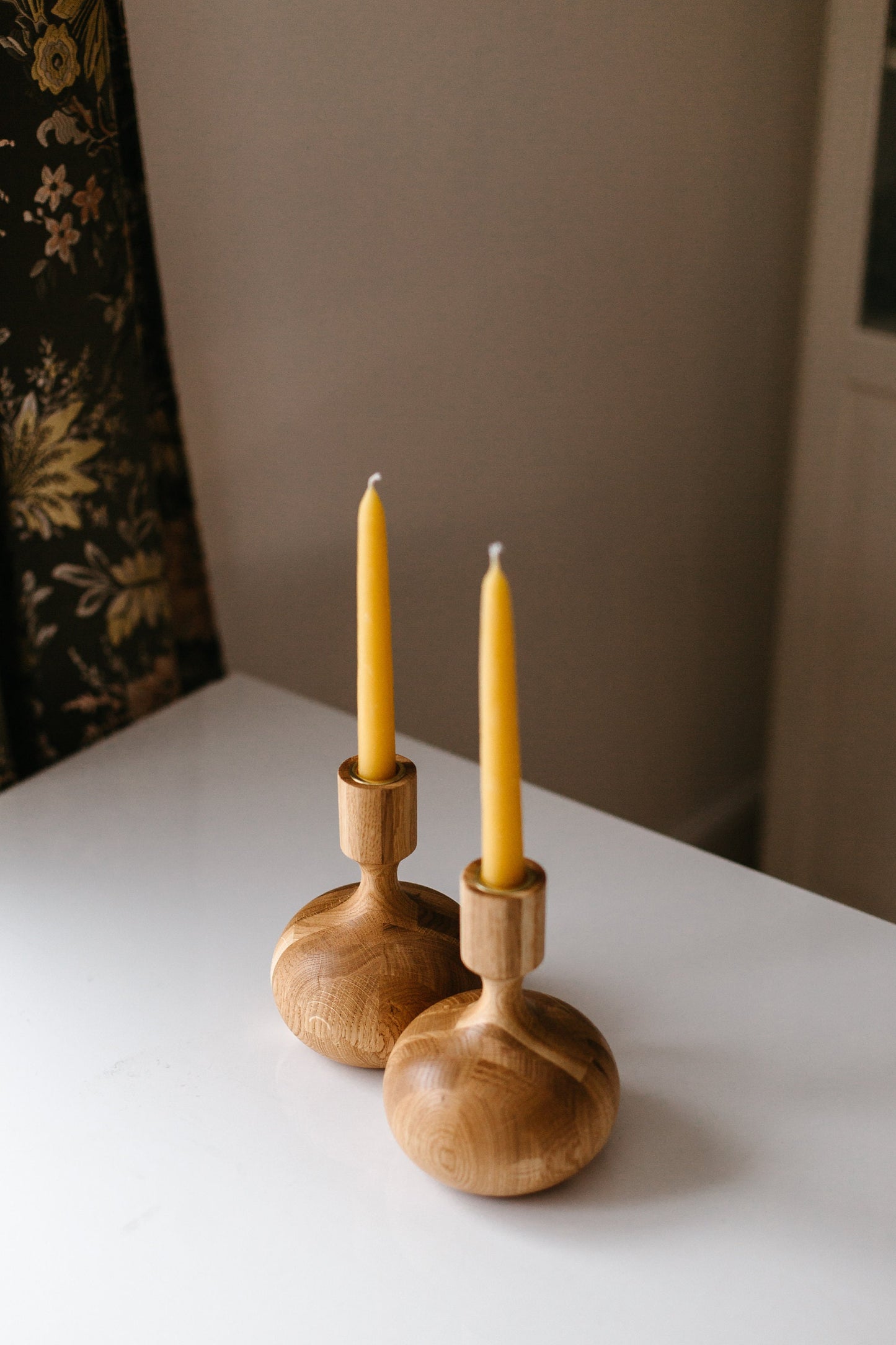 Set of 2 Hand-Turned Wooden Taper Candle Holders – Queen Style, Oak