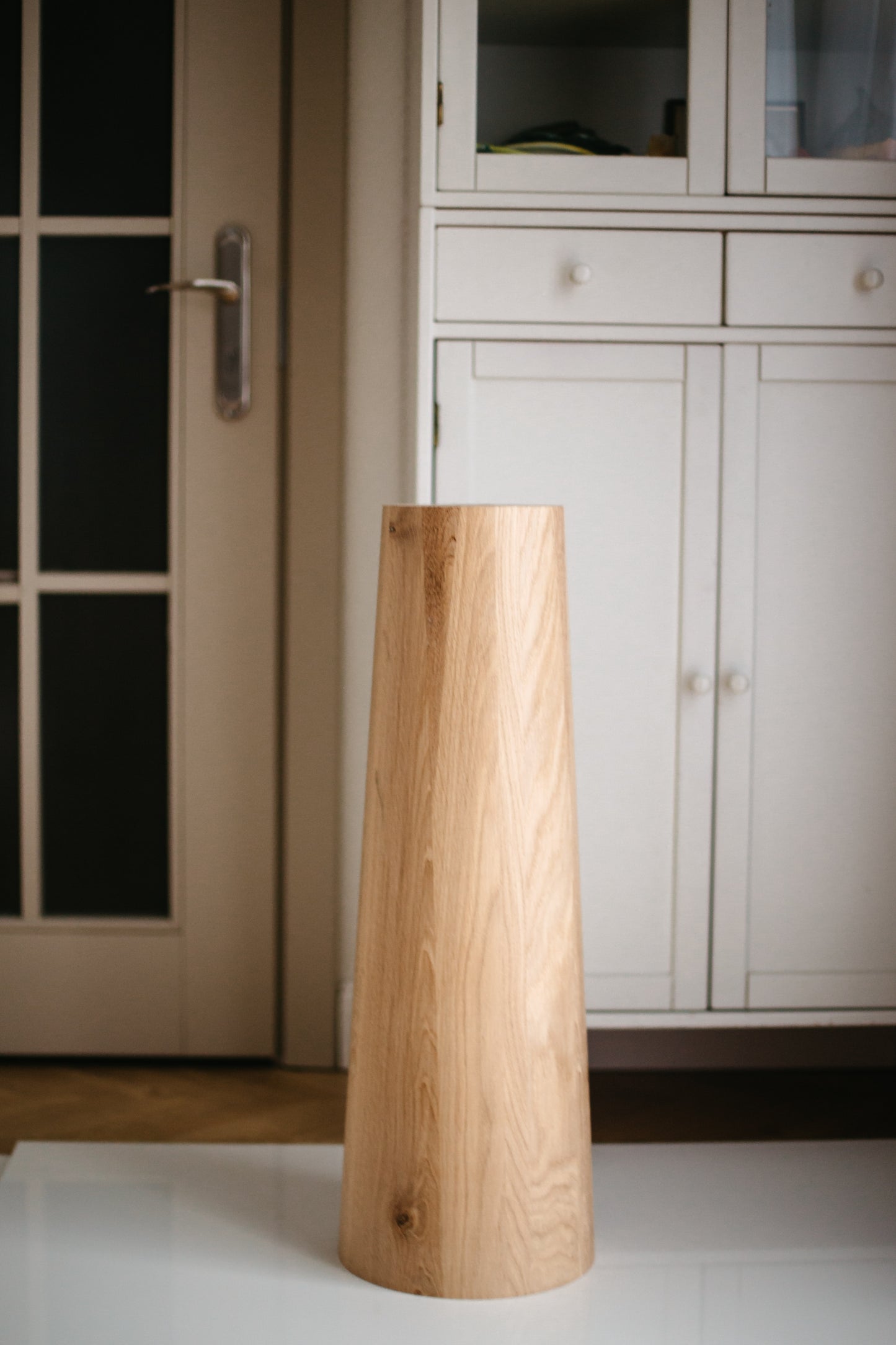 Conical Wooden Dining Table Base Leg – Lathe-Turned Pedestal Support, H700 mm