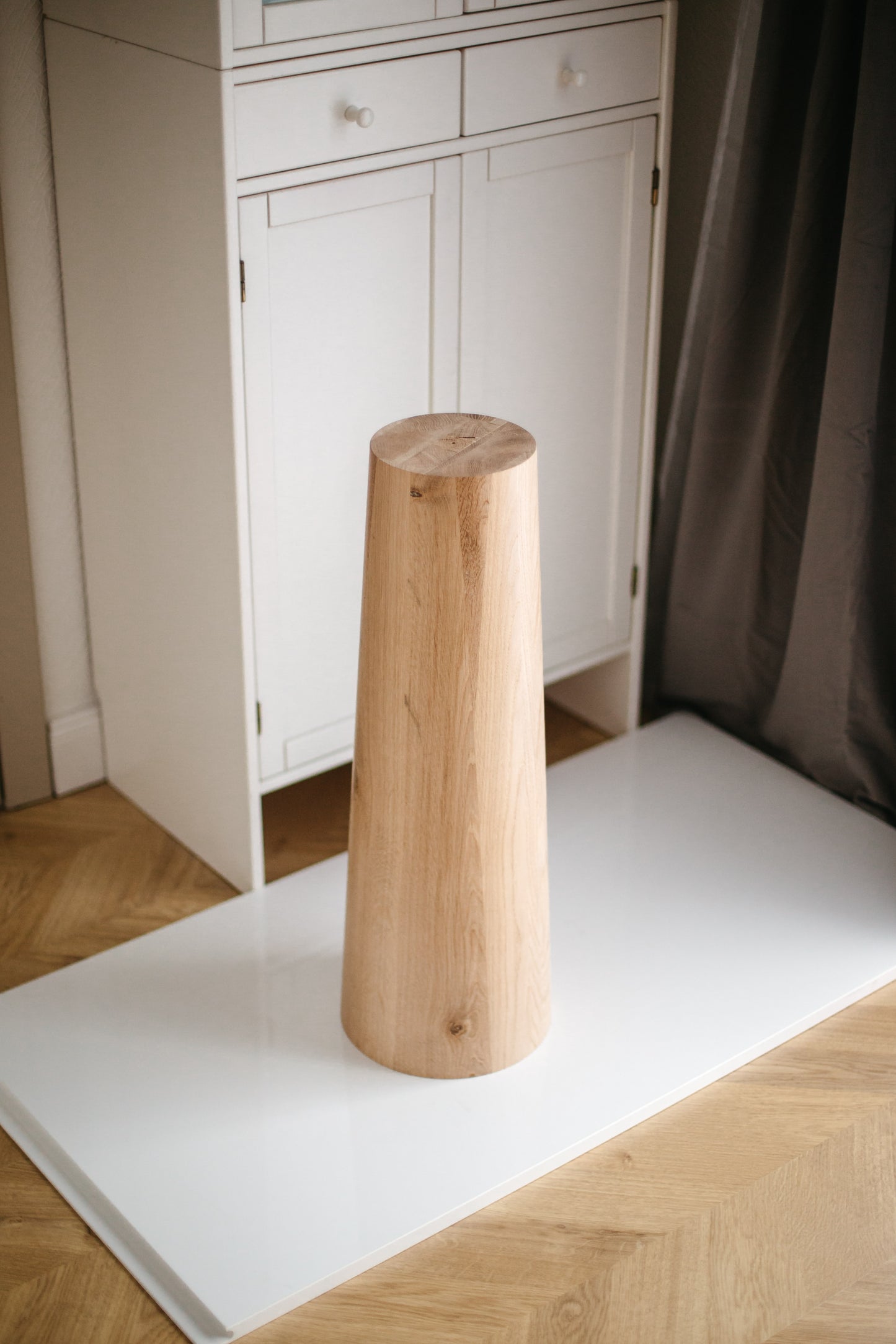 Conical Wooden Dining Table Base Leg – Lathe-Turned Pedestal Support, H700 mm