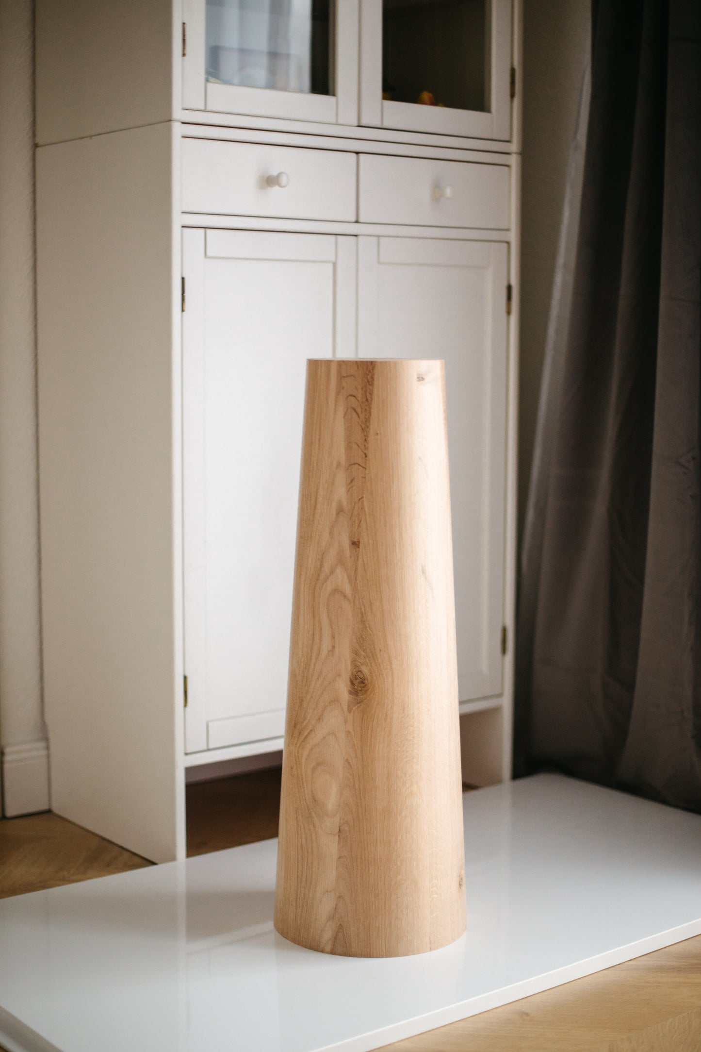 Conical Wooden Dining Table Base Leg – Lathe-Turned Pedestal Support, H700 mm