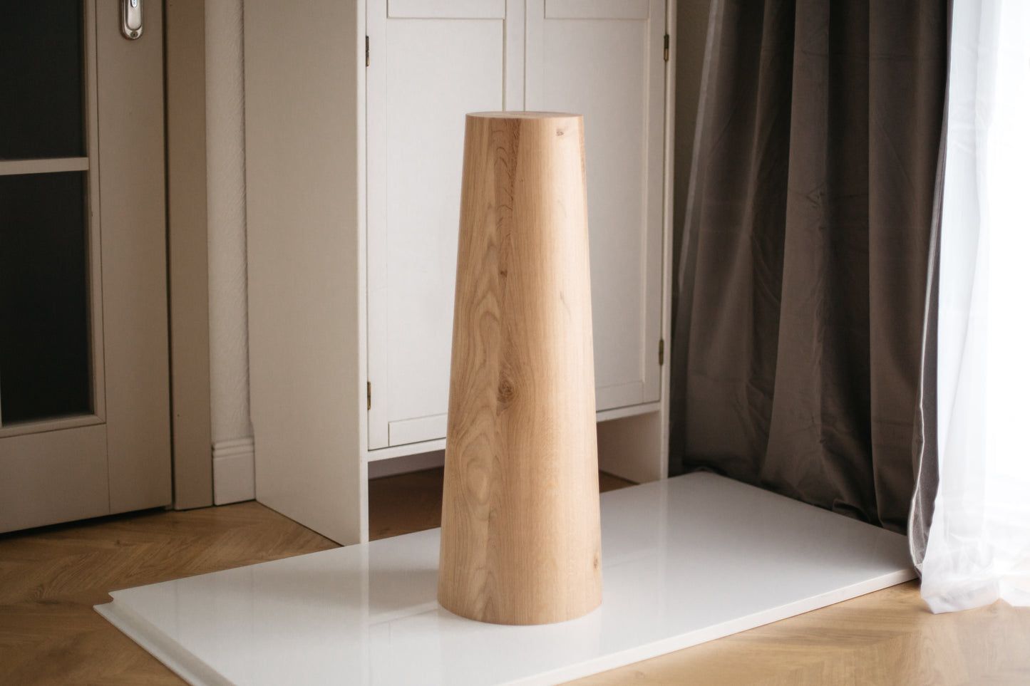Conical Wooden Dining Table Base Leg – Lathe-Turned Pedestal Support, H700 mm