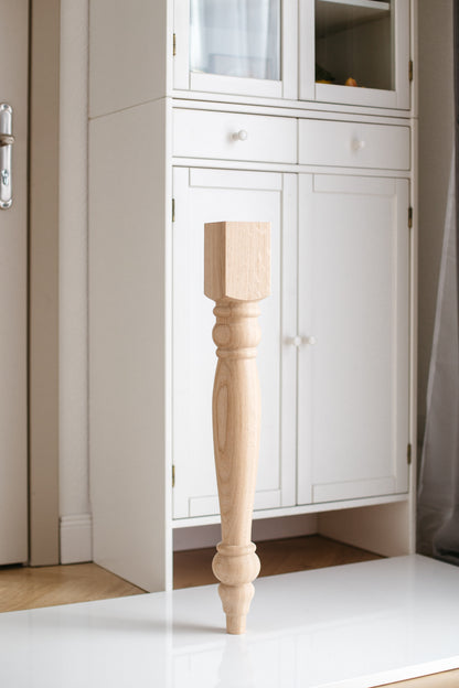 Classic Wooden Table Leg – Lathe-Turned Furniture Support, H740 mm