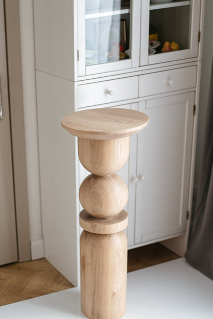 Wooden Pedestal Stand – Side Table or Plant Holder, Lathe-Turned Design, H900 mm