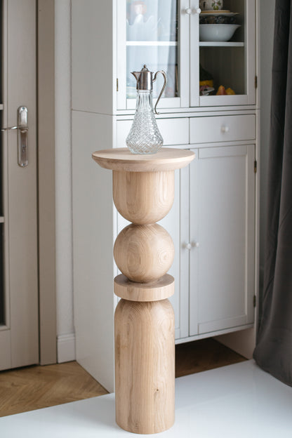 Wooden Pedestal Stand – Side Table or Plant Holder, Lathe-Turned Design, H900 mm