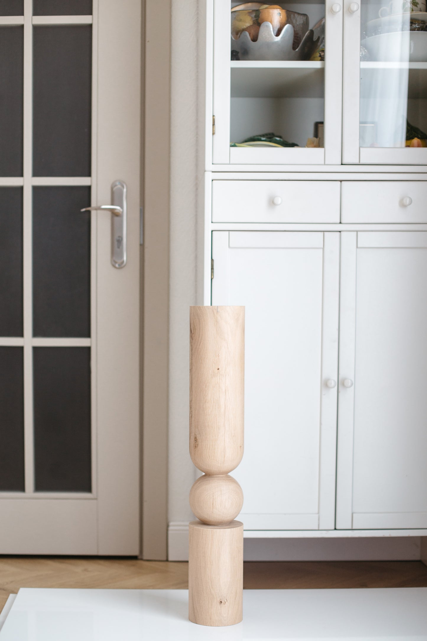 Wooden Table & Bar Leg with Center Sphere Detail – Lathe-Turned Design, H690 mm