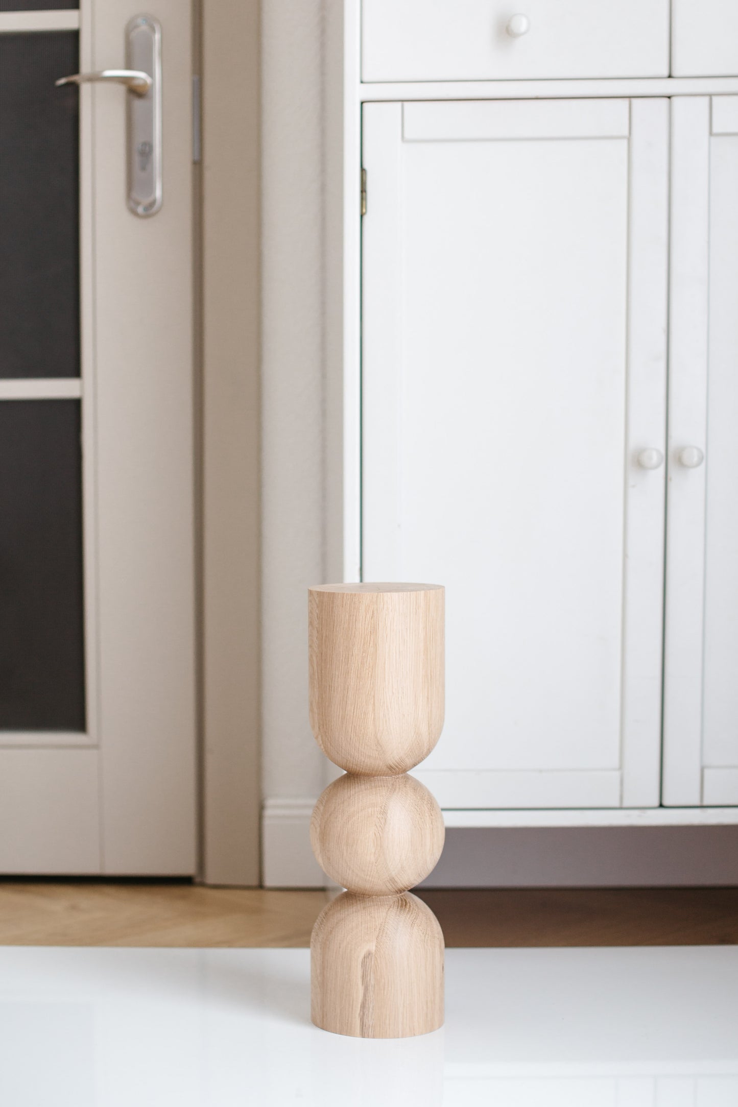 Natural Wooden Coffee Table Leg with Sphere Detail – Lathe-Turned Design, H400 mm