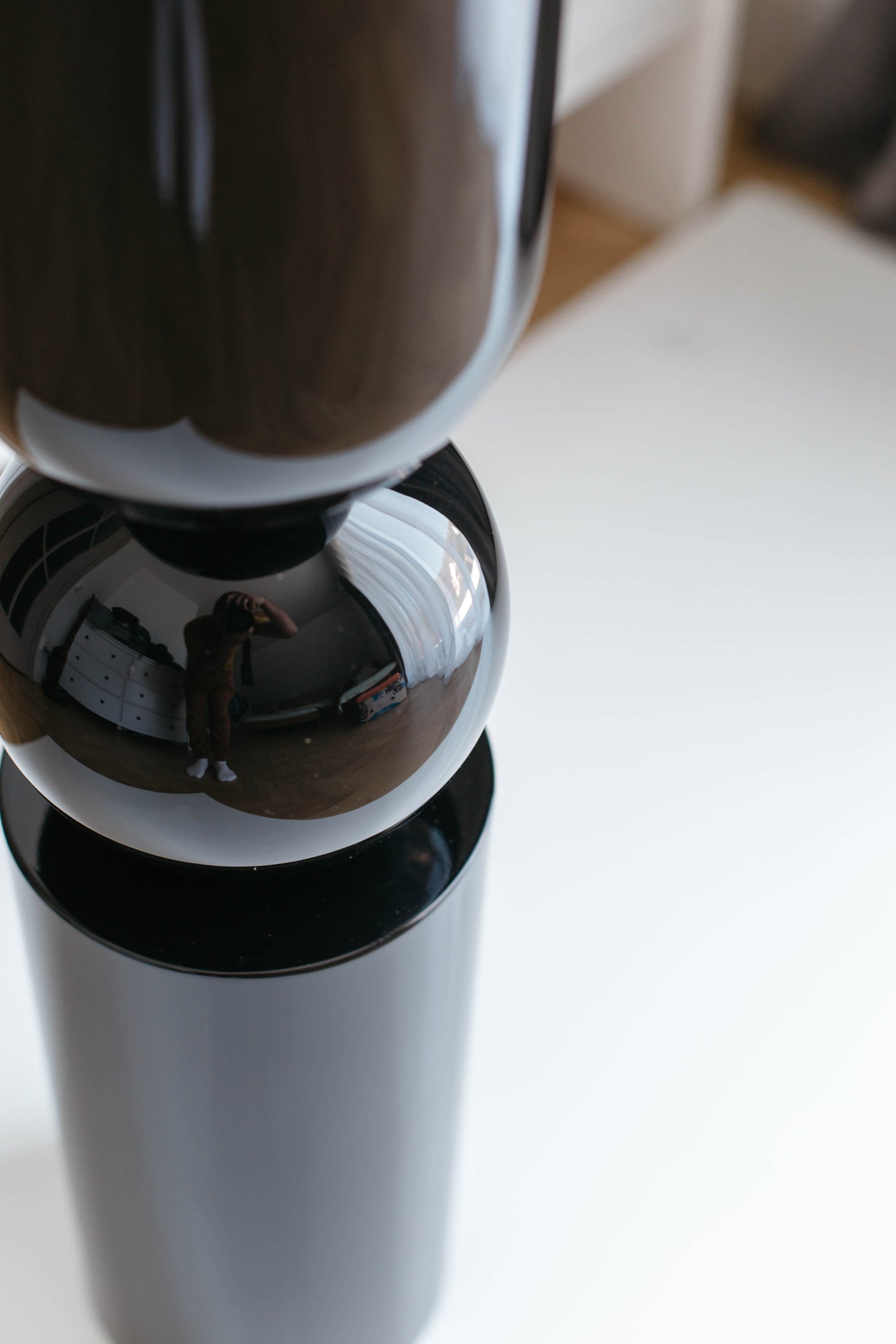 Black Gloss Birch Wood Furniture Leg for Kitchen Island – RAL9005, H690 mm