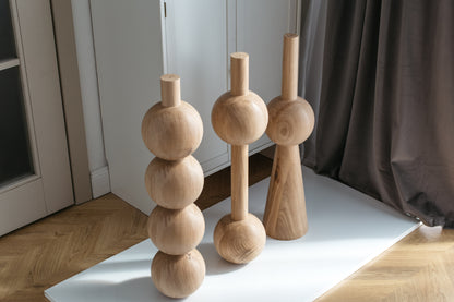 Wooden Furniture Leg with Double Sphere Detail – Lathe-Turned Design, H710 mm