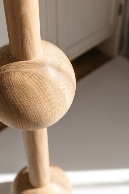 Wooden Furniture Leg with Double Sphere Detail – Lathe-Turned Design, H710 mm