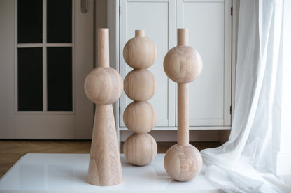 Wooden Furniture Leg with Four Sphere Details – Lathe-Turned Design, H670 mm