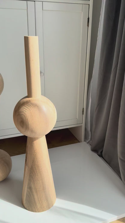 Wooden Furniture Leg with Double Sphere Detail – Lathe-Turned Design, H710 mm